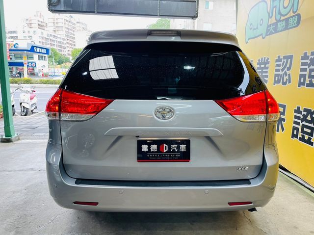 TOYOTA豐田 SIENNA  第5張相片