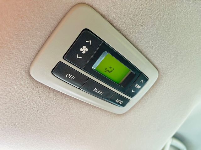 TOYOTA豐田 SIENNA  第12張相片