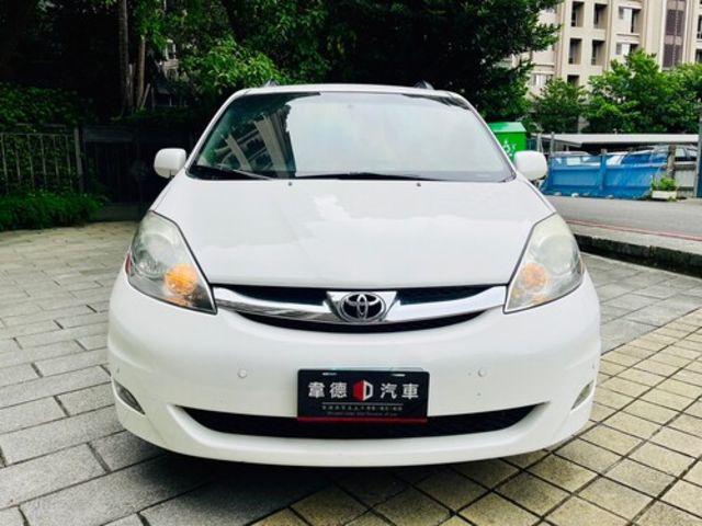 TOYOTA豐田 SIENNA  第2張相片