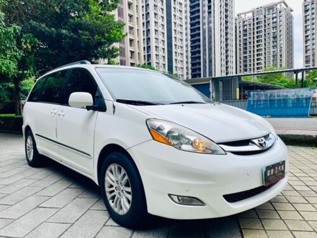 TOYOTA豐田 SIENNA  第3張相片