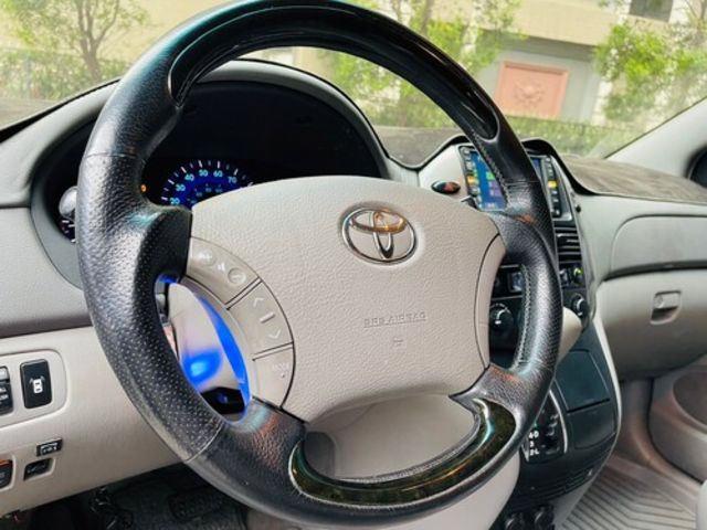 TOYOTA豐田 SIENNA  第14張相片