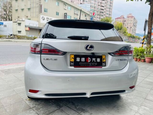 LEXUS凌志 CT200H  第5張相片