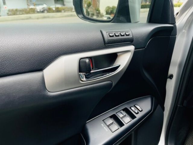 LEXUS凌志 CT200H  第10張相片