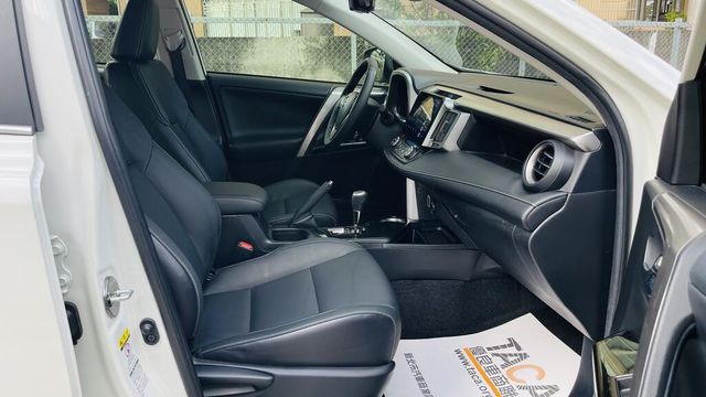 TOYOTA豐田 RAV4  第8張相片