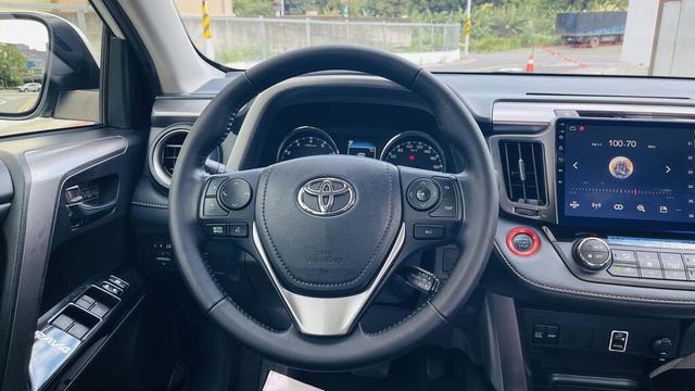 TOYOTA豐田 RAV4  第10張相片
