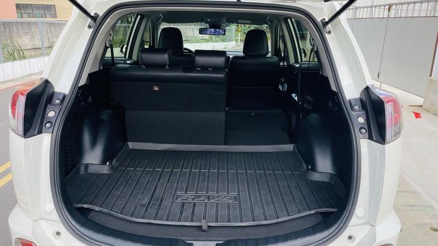 TOYOTA豐田 RAV4  第19張相片