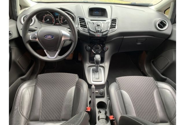 Ford FIESTA  第6張相片