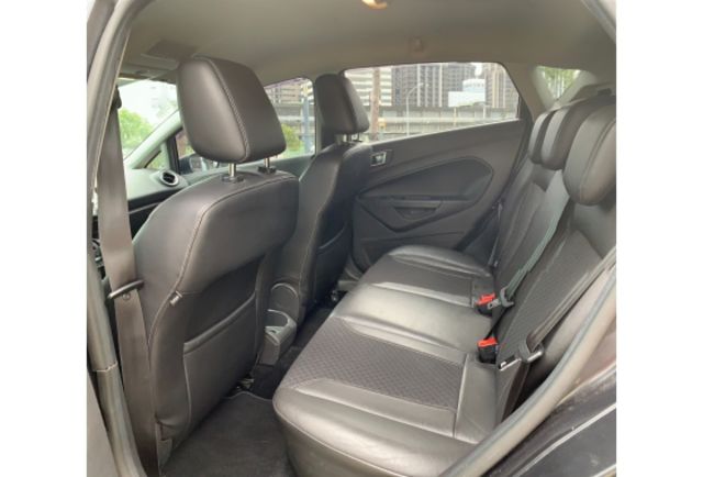 Ford FIESTA  第8張相片