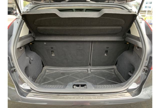 Ford FIESTA  第9張相片