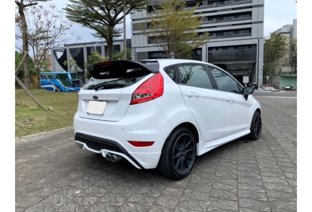 Ford FIESTA  第5張相片