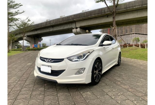 Hyundai ELANTRA  第1張相片
