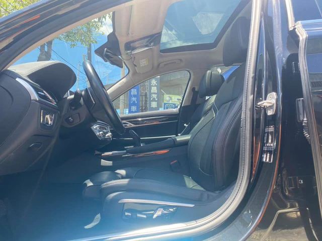 一手車原廠保養 大改款G11  第8張相片