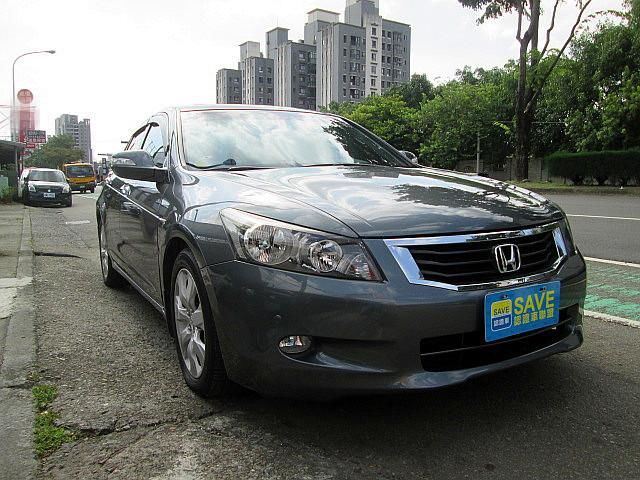市場稀有2.4頂級 內裝氣氛不輸同期車款  第1張相片