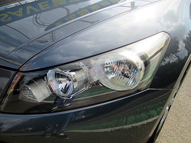 市場稀有2.4頂級 內裝氣氛不輸同期車款  第8張相片