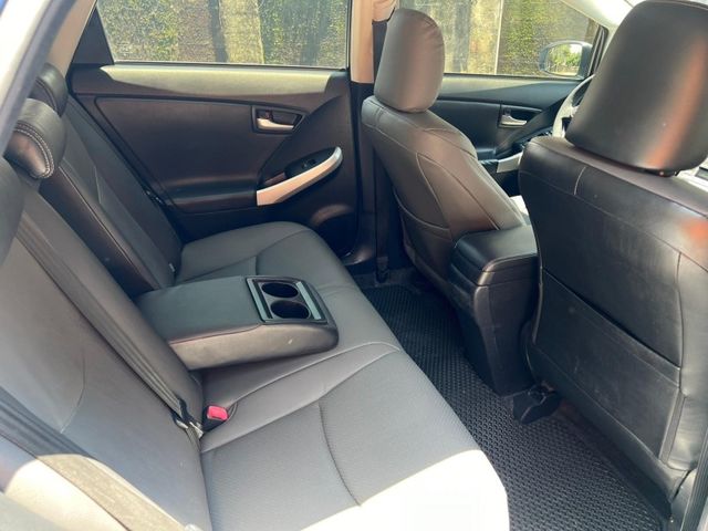 Toyota  Prius  第13張相片