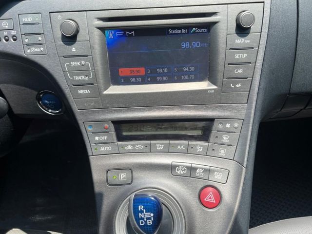 Toyota  Prius  第18張相片