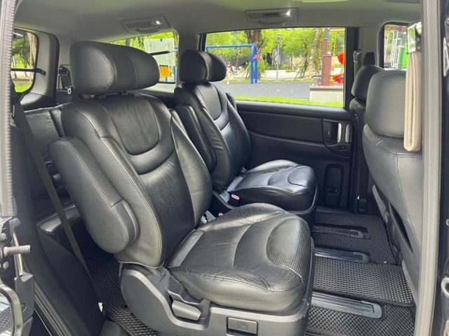 Luxgen  7 MPV  第13張相片