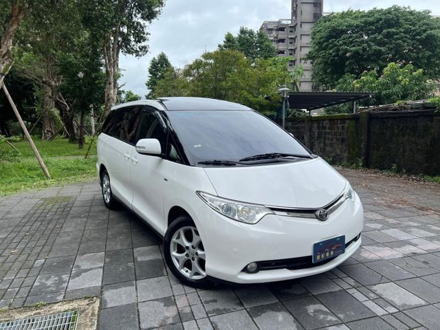 Toyota  Previa  第1張相片