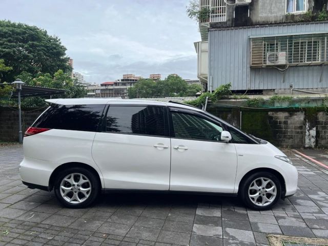 Toyota  Previa  第3張相片