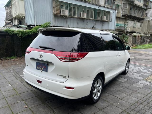Toyota  Previa  第4張相片