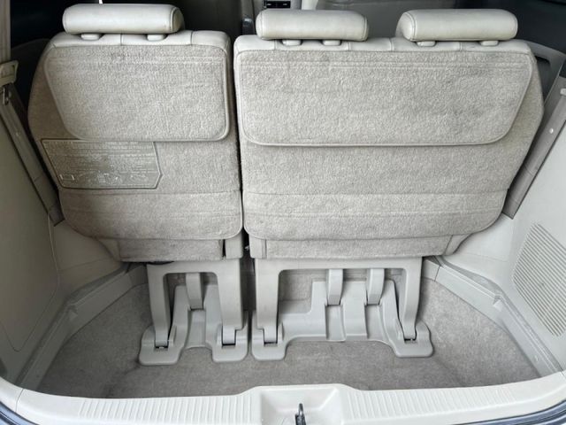 Toyota  Previa  第11張相片