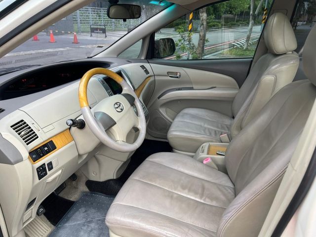 Toyota  Previa  第15張相片