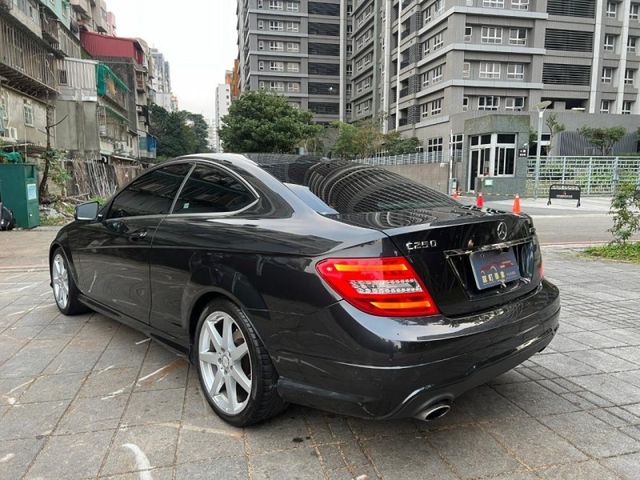 Mercedes-Benz/賓士   C-CLASS  C180  第5張相片