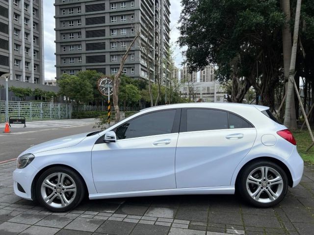 Mercedes-Benz/賓士   A-CLASS  A180  第4張相片