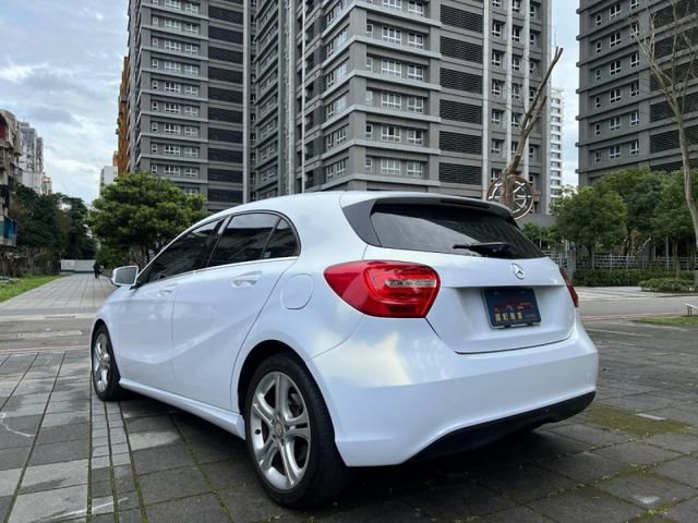 Mercedes-Benz/賓士   A-CLASS  A180  第5張相片