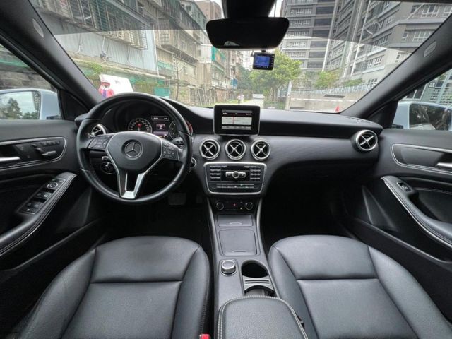 Mercedes-Benz/賓士   A-CLASS  A180  第9張相片