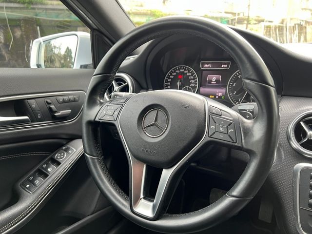 Mercedes-Benz/賓士   A-CLASS  A180  第10張相片