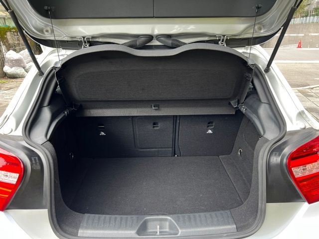 Mercedes-Benz/賓士   A-CLASS  A180  第16張相片