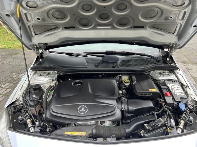Mercedes-Benz/賓士   A-CLASS  A180  第18張相片