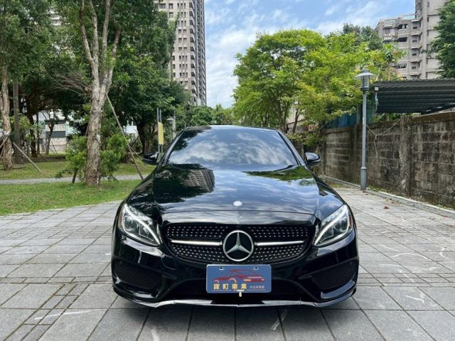 Mercedes-Benz/賓士   C-CLASS  C300  第2張相片