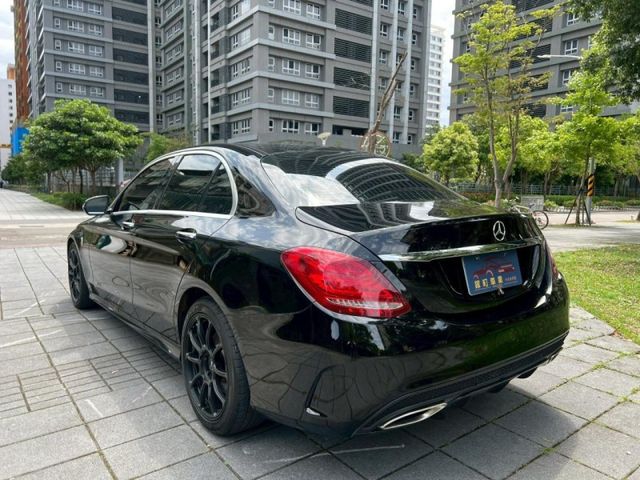 Mercedes-Benz/賓士   C-CLASS  C300  第4張相片