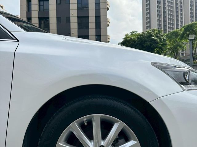 Lexus  CT200H  第3張相片