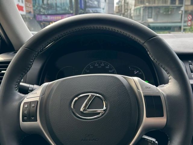 Lexus  CT200H  第19張相片