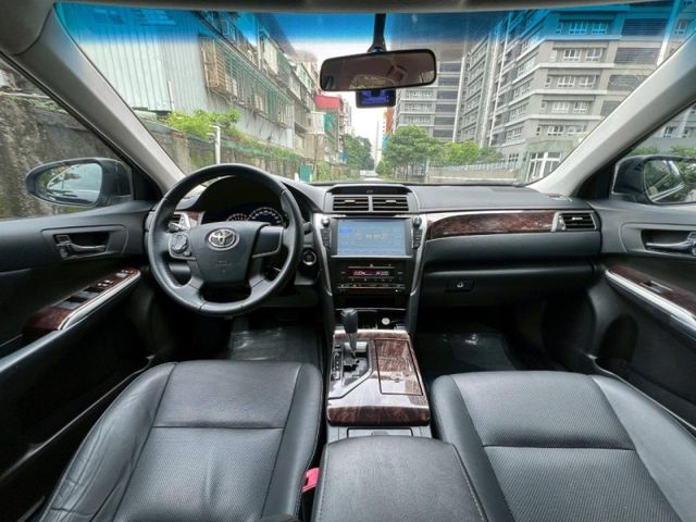 Toyota  Camry  第10張相片