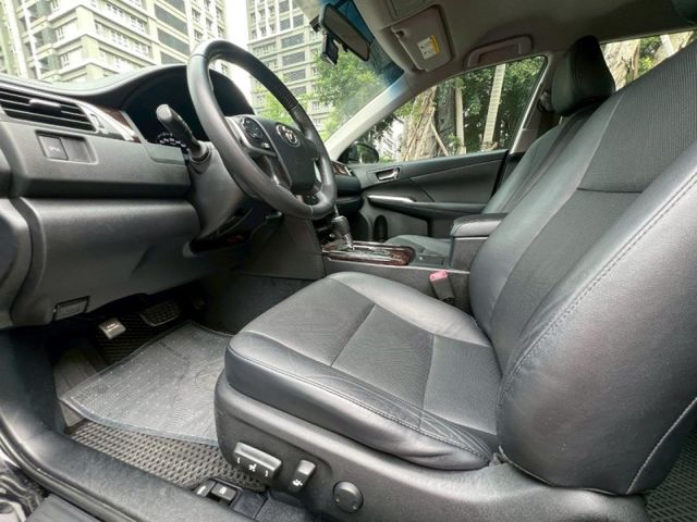 Toyota  Camry  第15張相片