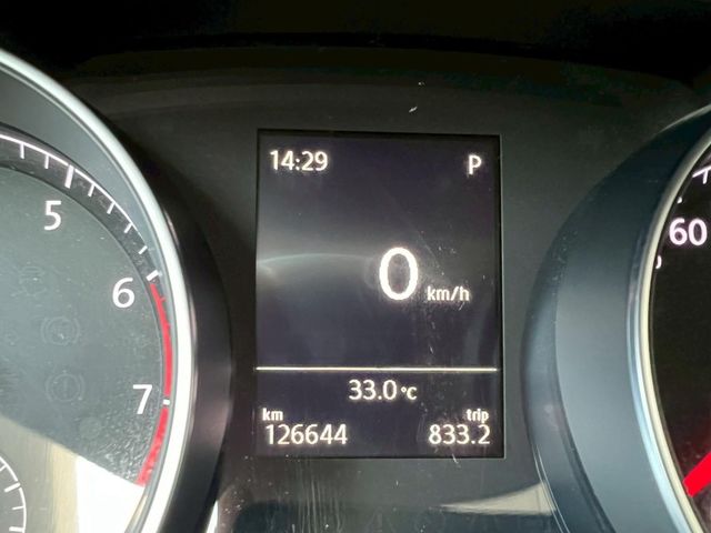 Volkswagen 福斯  Golf 鎵町車業  第10張相片