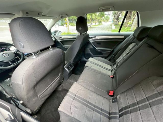 Volkswagen 福斯  Golf 鎵町車業  第13張相片