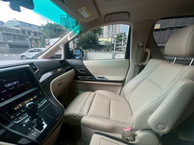 Toyota  ALPHARD 鎵町車業  第11張相片