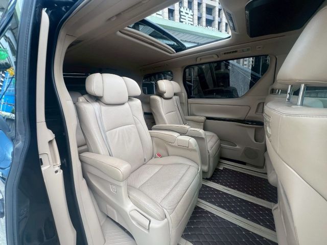 Toyota  ALPHARD 鎵町車業  第13張相片