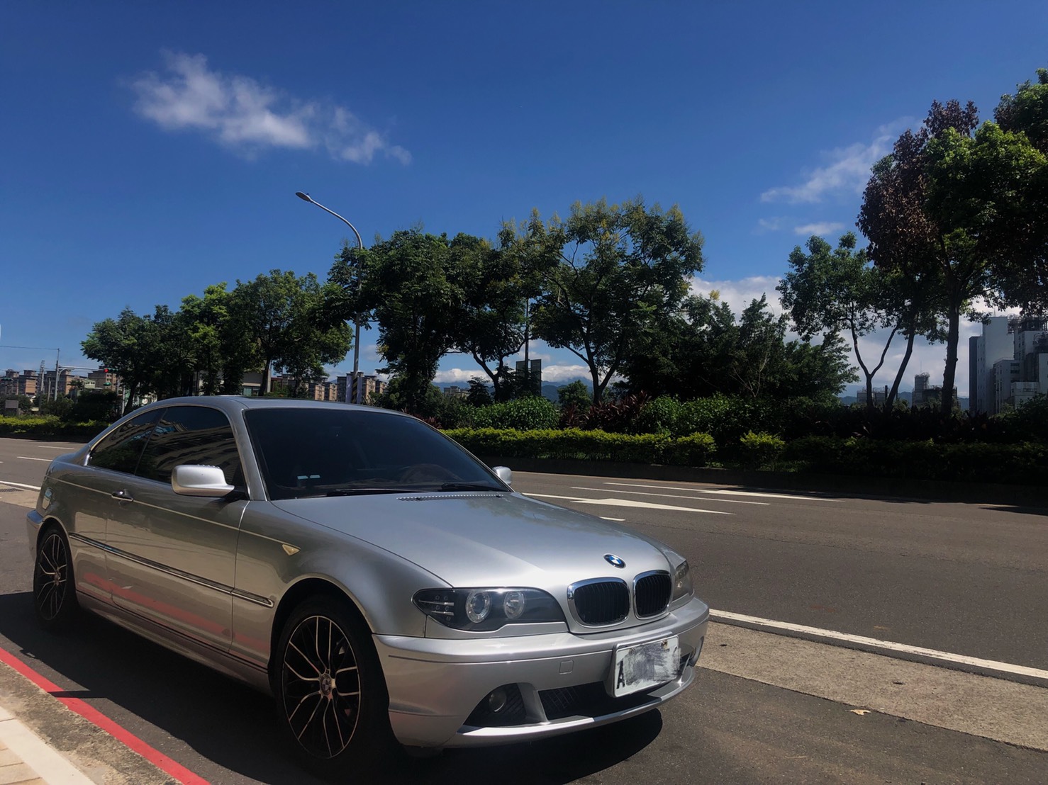 2005 末代皇帝 E46 318CI 漂亮認證車 可配合改裝安卓系統  第2張相片