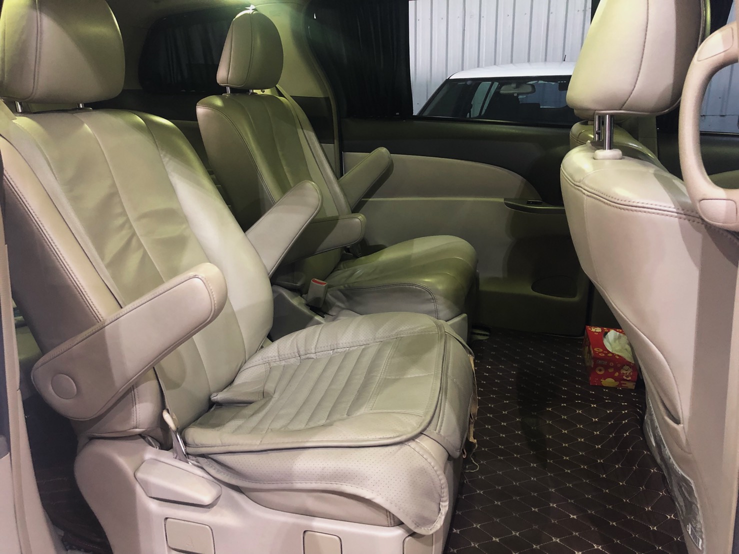 TOYOTA PREVIA頂級3.5 IKEY/全景天窗/定速/電動椅/電尾門/電滑門  第5張相片