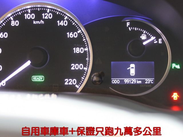 Lexus  CT200H  第9張相片