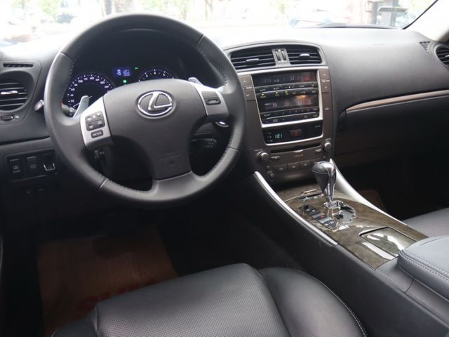 Lexus  IS  第3張相片