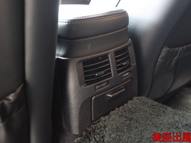 Lexus  IS  第12張相片