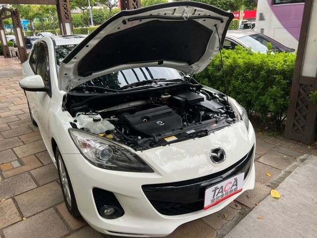 Mazda  Mazda3  第2張相片