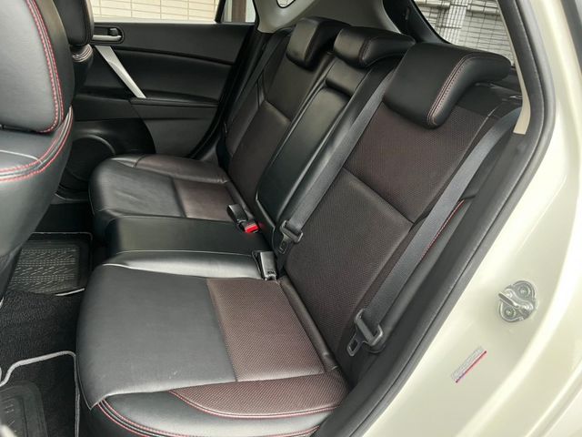 Mazda  Mazda3  第10張相片